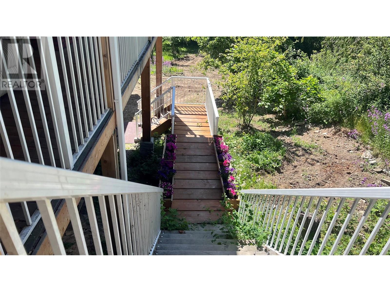 617 Payne Street, Creston, British Columbia  V0B 1G6 - Photo 14 - 10352493