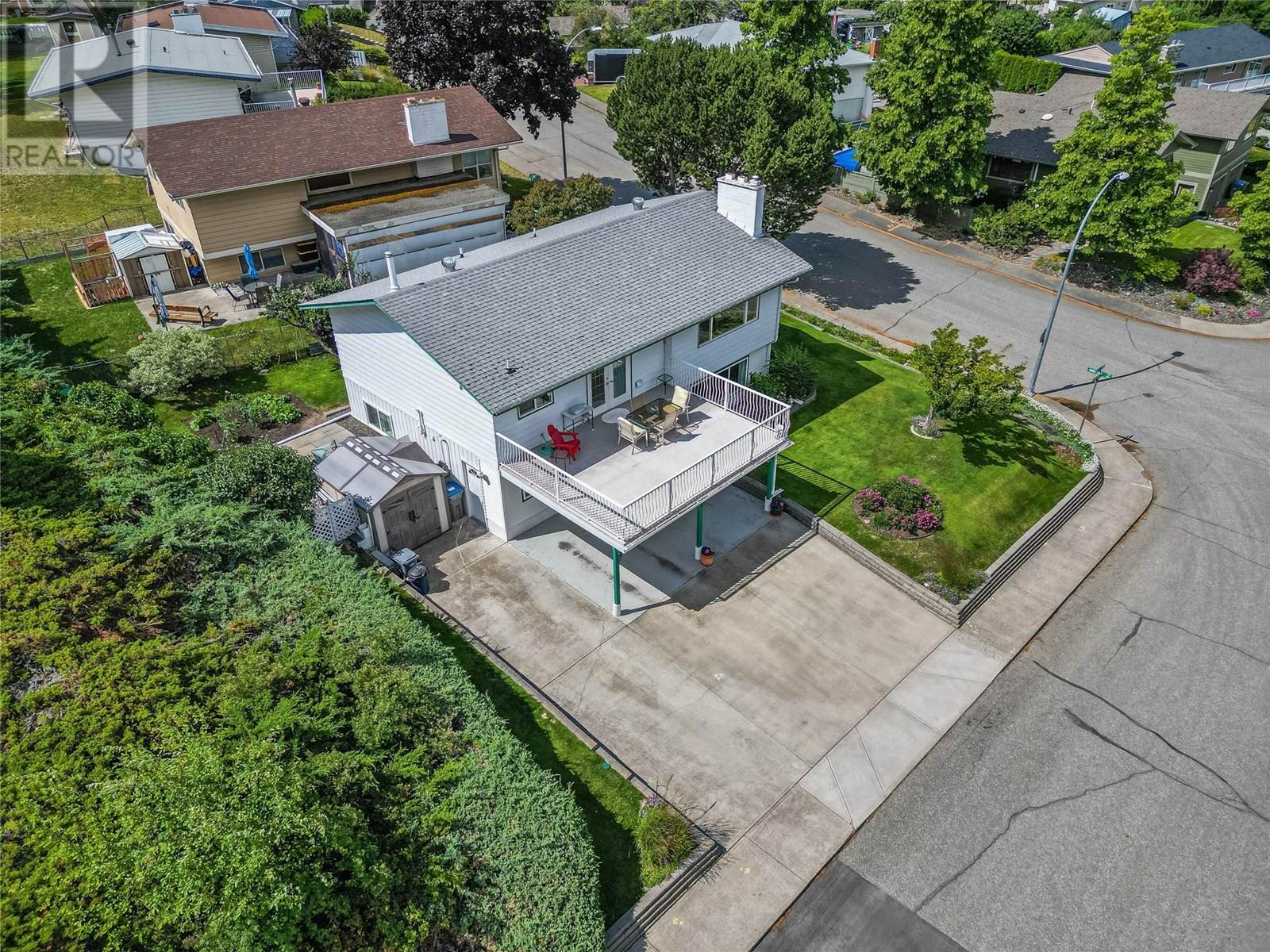 Property at 287 Gibraltar Court image 2