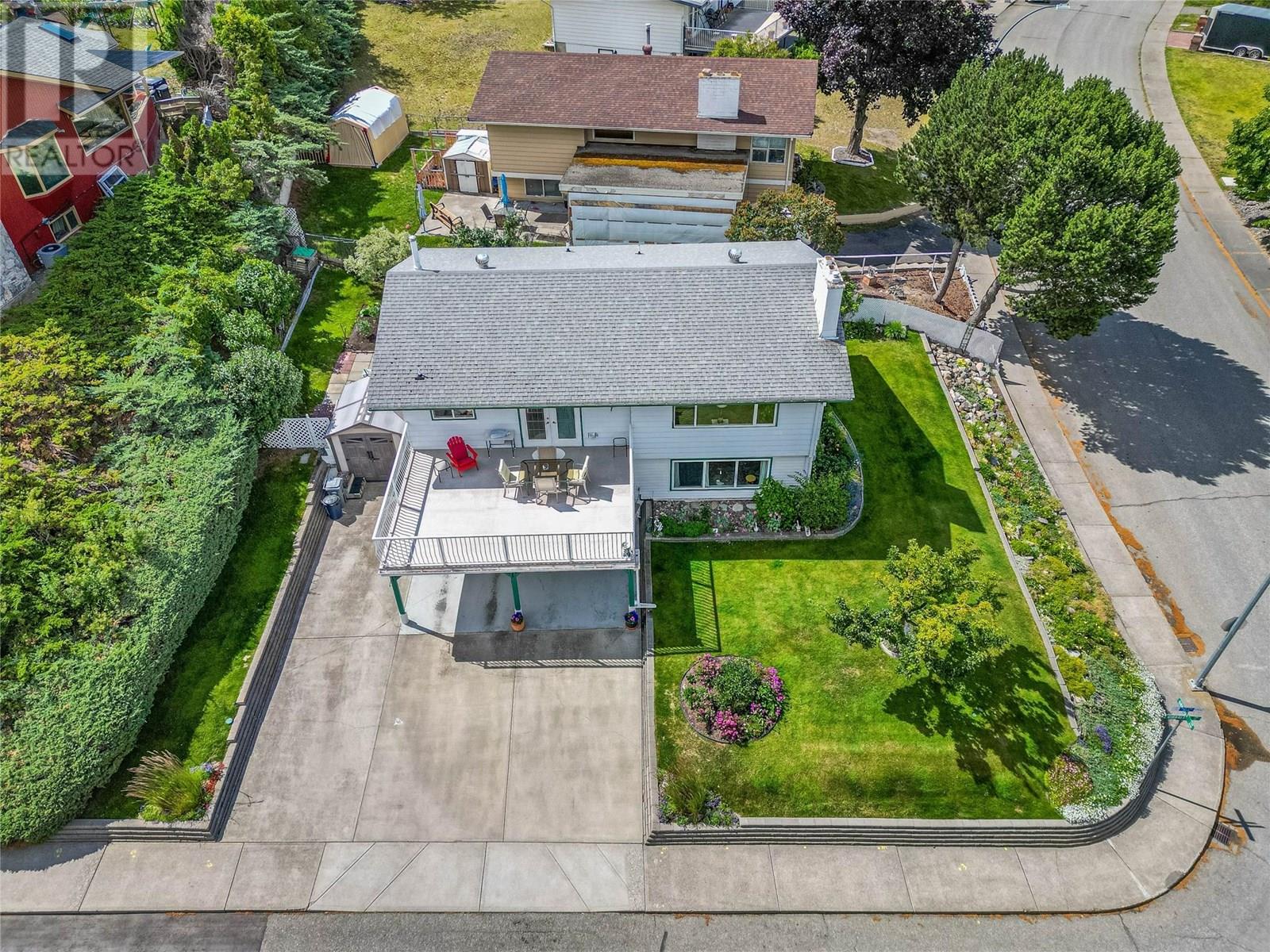 Property at 287 Gibraltar Court image 3