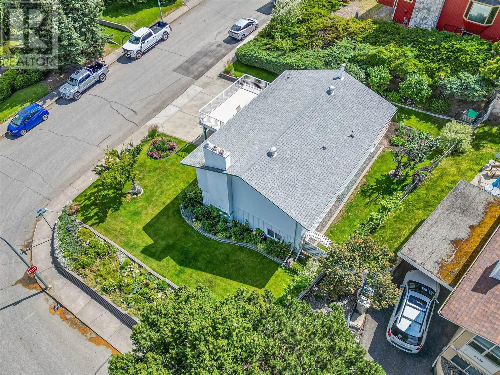 Property at 287 Gibraltar Court image 4