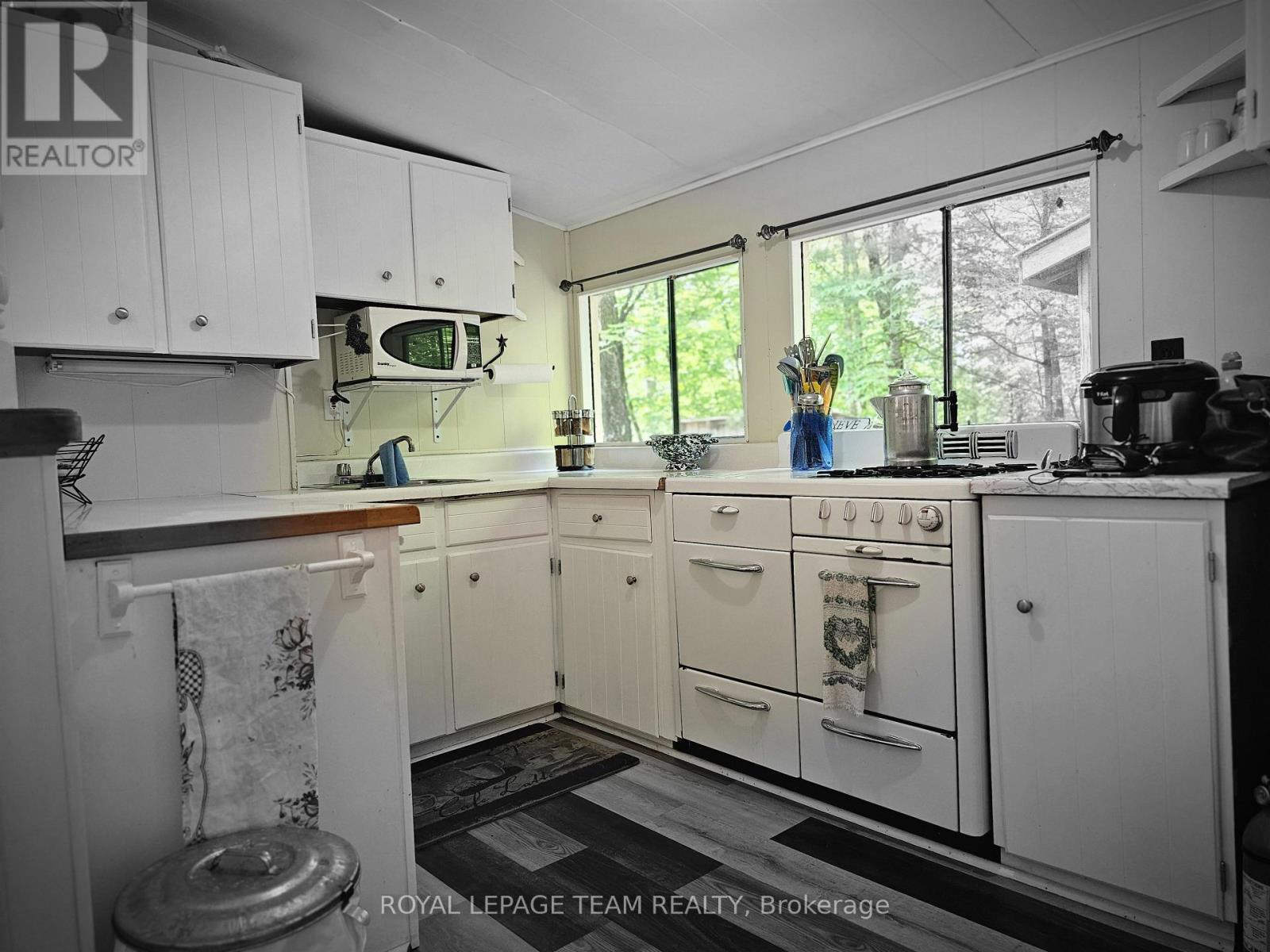 315 Silvery Lane, Tay Valley, Ontario  K0G 2B0 - Photo 31 - X12279922