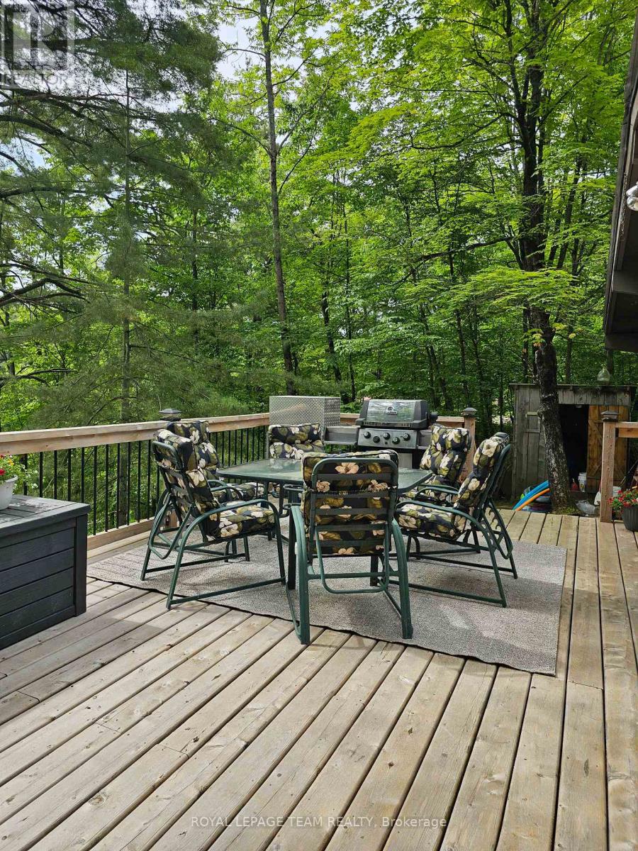 315 Silvery Lane, Tay Valley, Ontario  K0G 2B0 - Photo 36 - X12279922