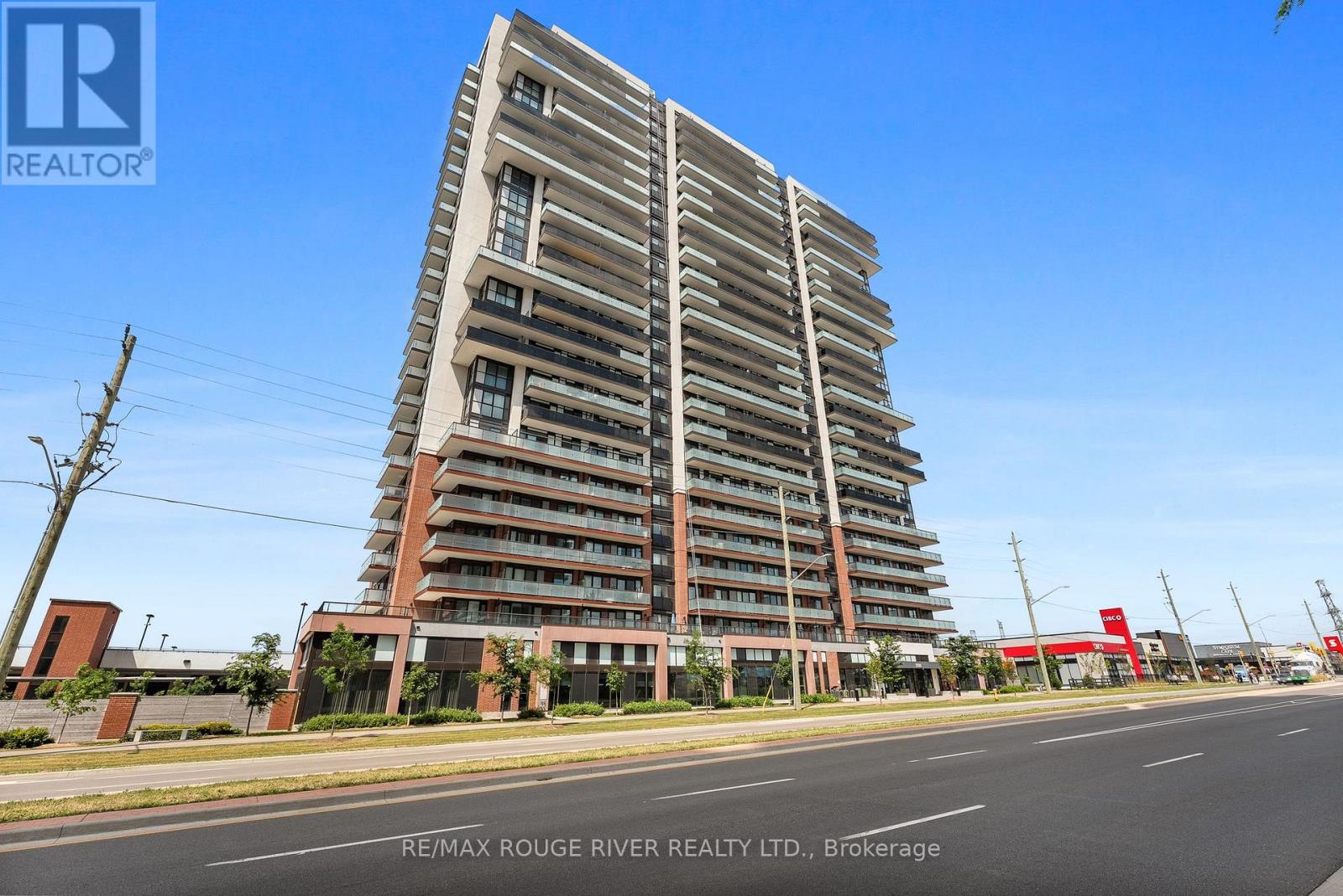 Property at 1520 - 2550 SIMCOE STREET N image 3