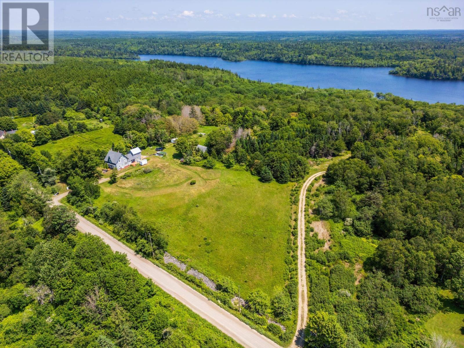 526 Cedar Lake Road, Cedar Lake, Nova Scotia  B5A 5L8 - Photo 11 - 202517361