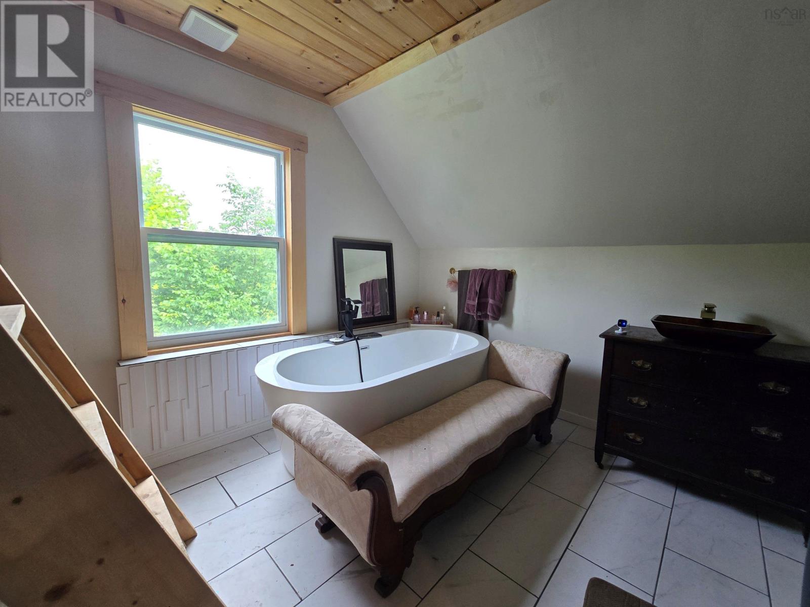 526 Cedar Lake Road, Cedar Lake, Nova Scotia  B5A 5L8 - Photo 29 - 202517361