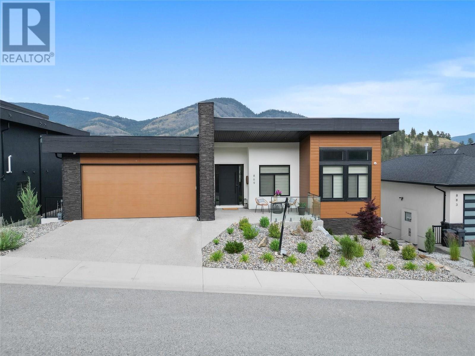 Property at 869 Carnoustie Drive image 2