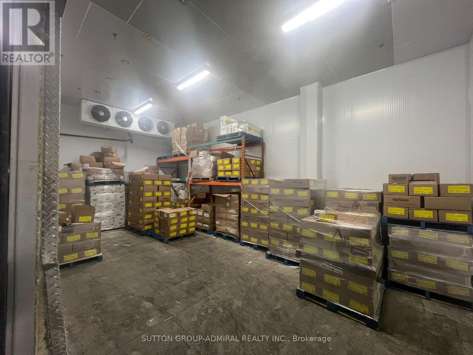 10,11,12,13 & 14 - 418 Hanlan Road, Vaughan, Ontario  L4L 3Z1 - Photo 13 - N12279763