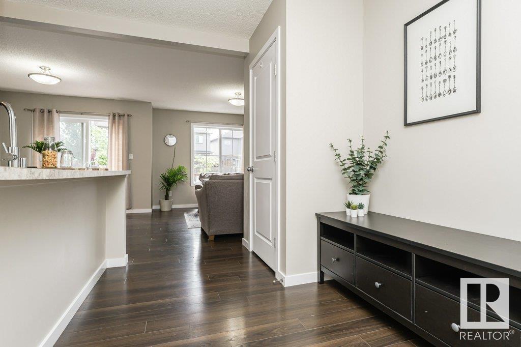 Property at 5309 14 AV SW image 5