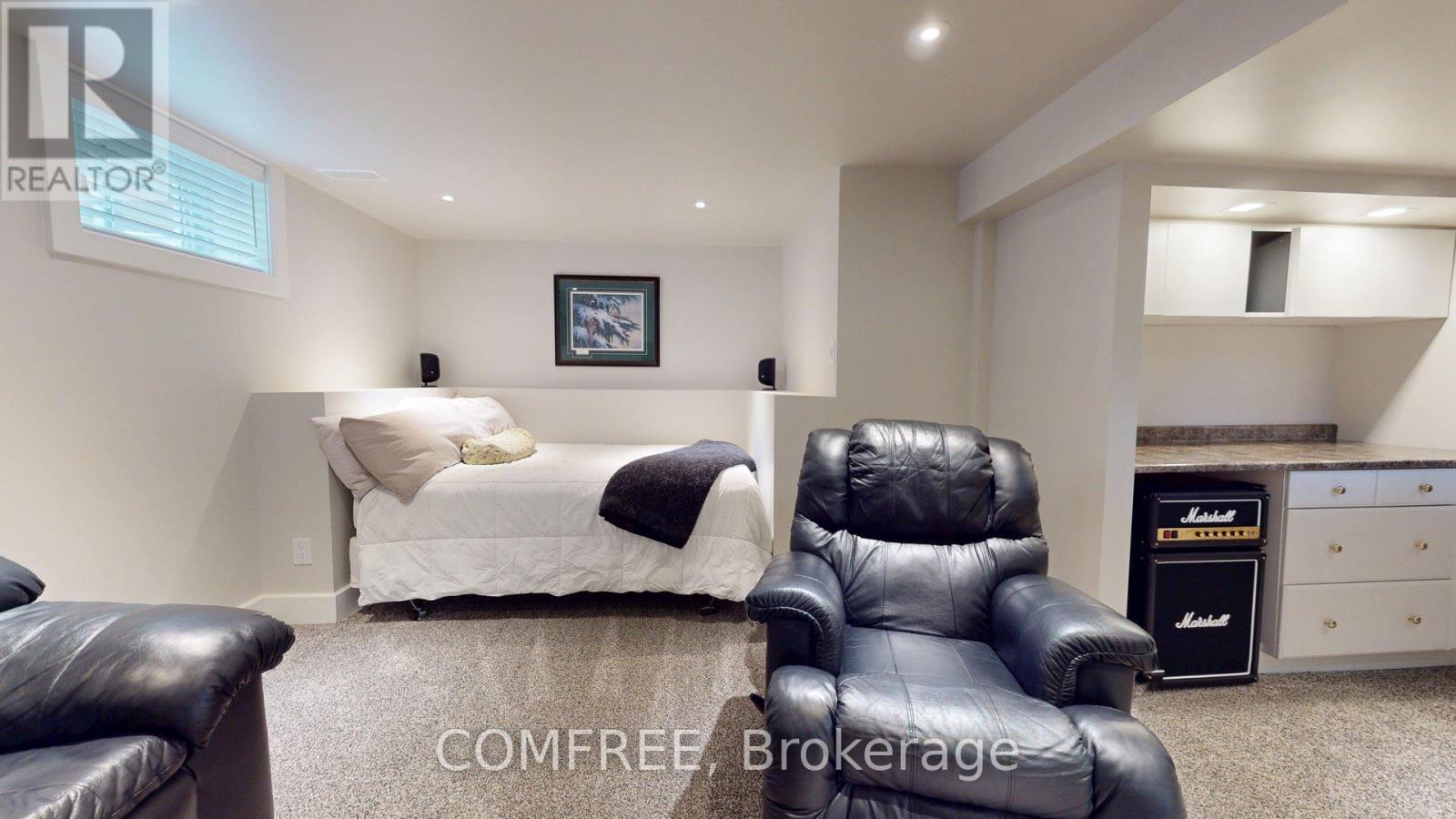 55 Binscarth Crescent, Ottawa, Ontario  K2L 1R9 - Photo 18 - X12280146