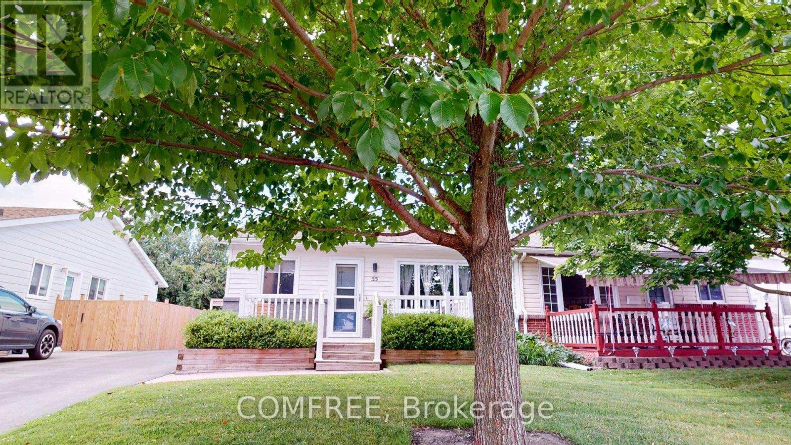 Property at 55 BINSCARTH CRESCENT image 3