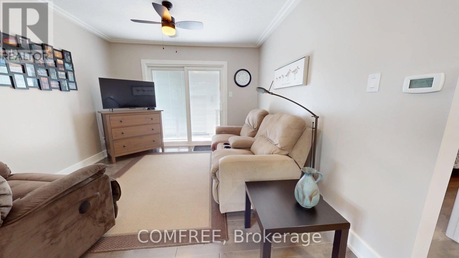 Property at 55 BINSCARTH CRESCENT image 4