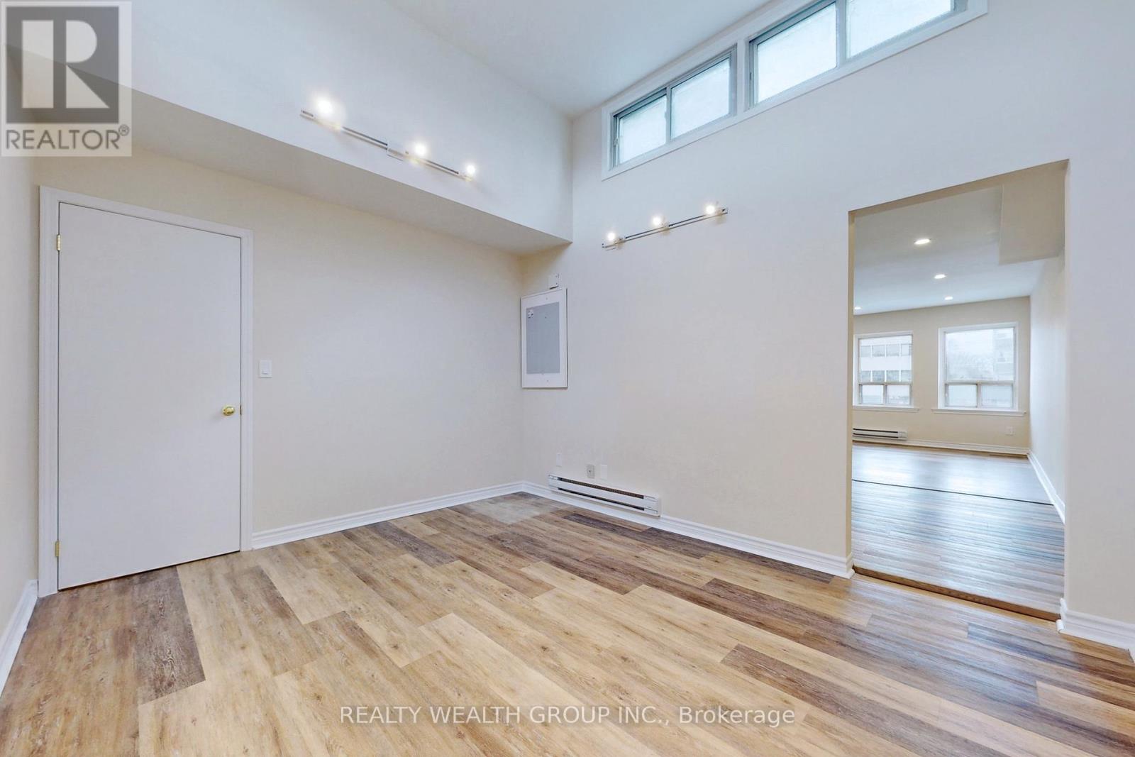 6068a Yonge Street, Toronto, Ontario  M2M 3W6 - Photo 10 - C12280018