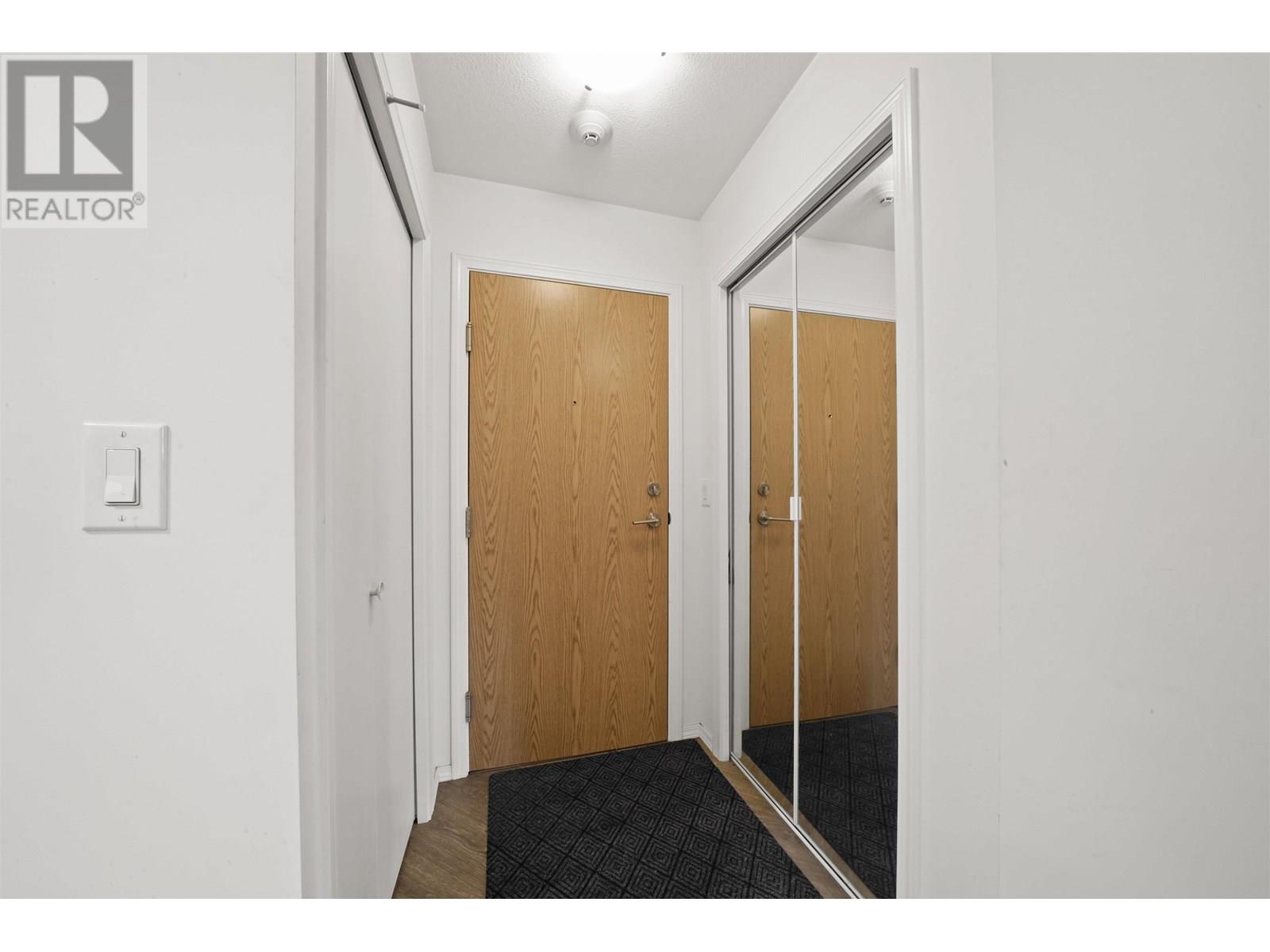 209 2915 Glen Drive, Coquitlam, British Columbia  V3B 7H8 - Photo 23 - R3026033