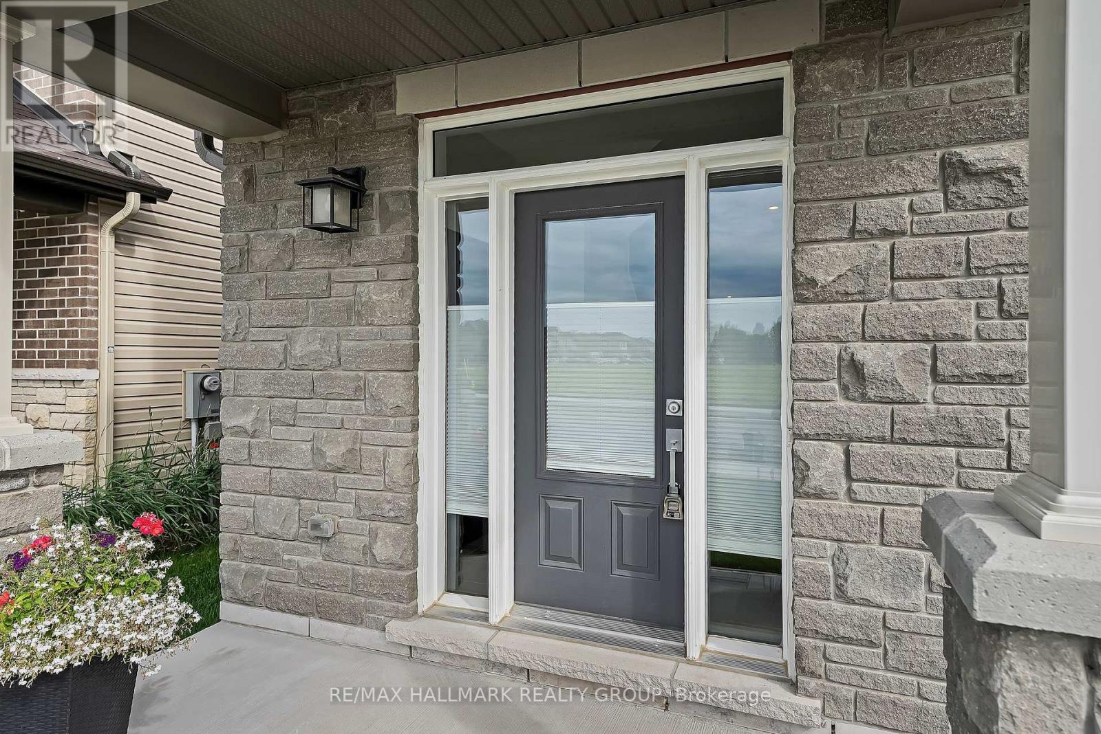 Property at 756 CAPPAMORE DRIVE image 3