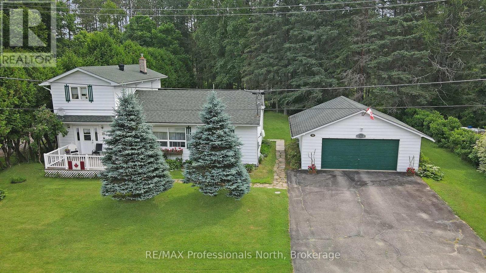 10 Stouffer Street, Minden Hills, Ontario  K0M 2K0 - Photo 2 - X12280086