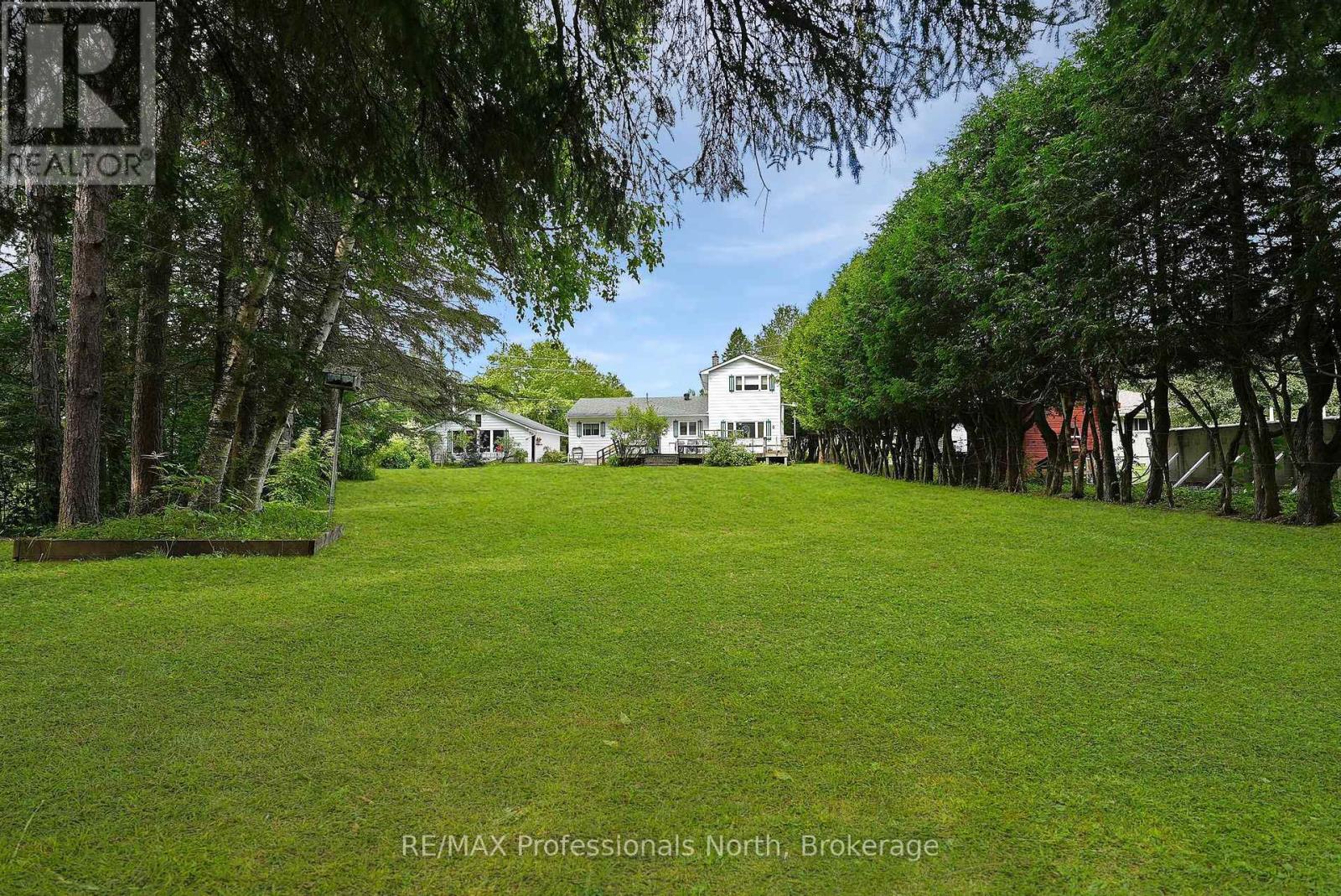 10 Stouffer Street, Minden Hills, Ontario  K0M 2K0 - Photo 43 - X12280086
