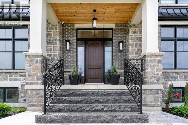 Property at 101 GRINDELWALD COURT image 3