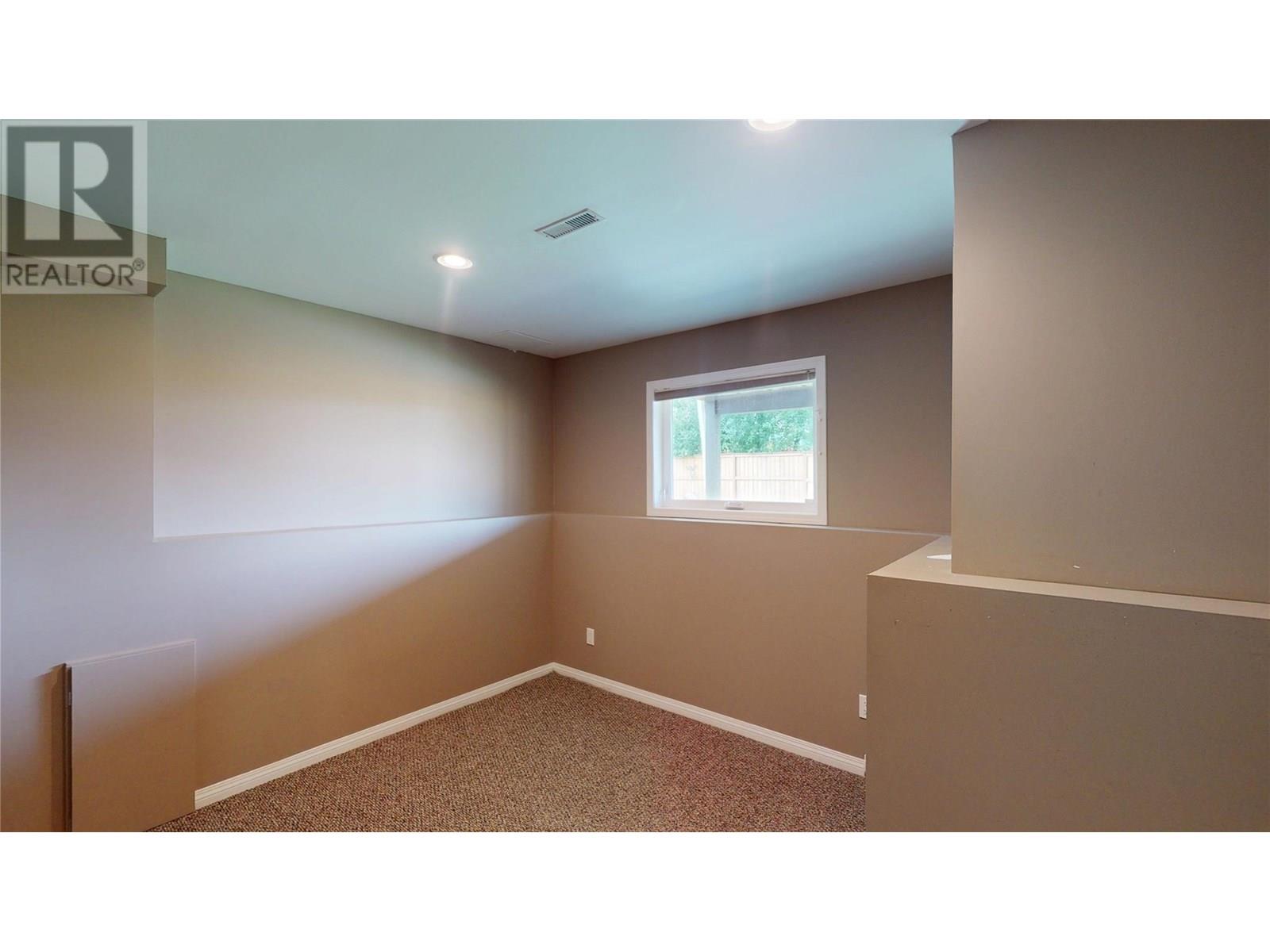 717 27th Avenue S, Cranbrook, British Columbia  V1C 3J6 - Photo 37 - 10355333