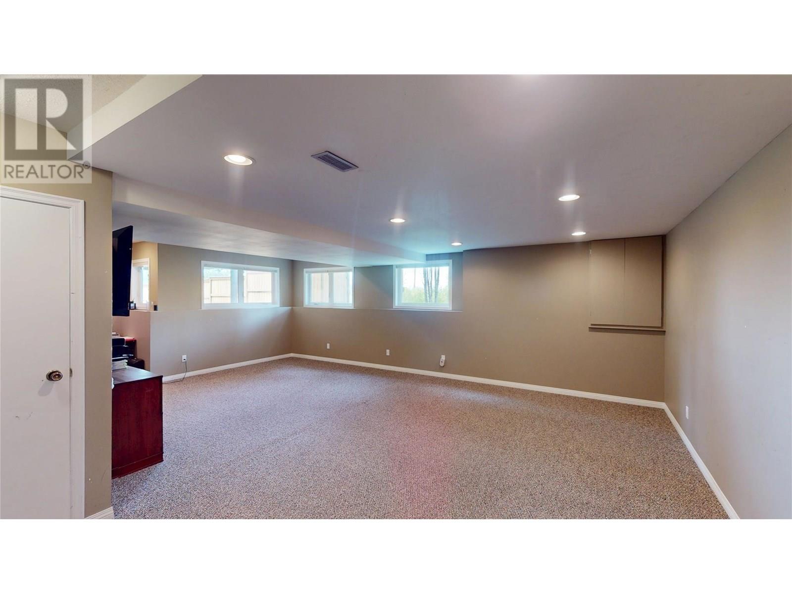 717 27th Avenue S, Cranbrook, British Columbia  V1C 3J6 - Photo 33 - 10355333