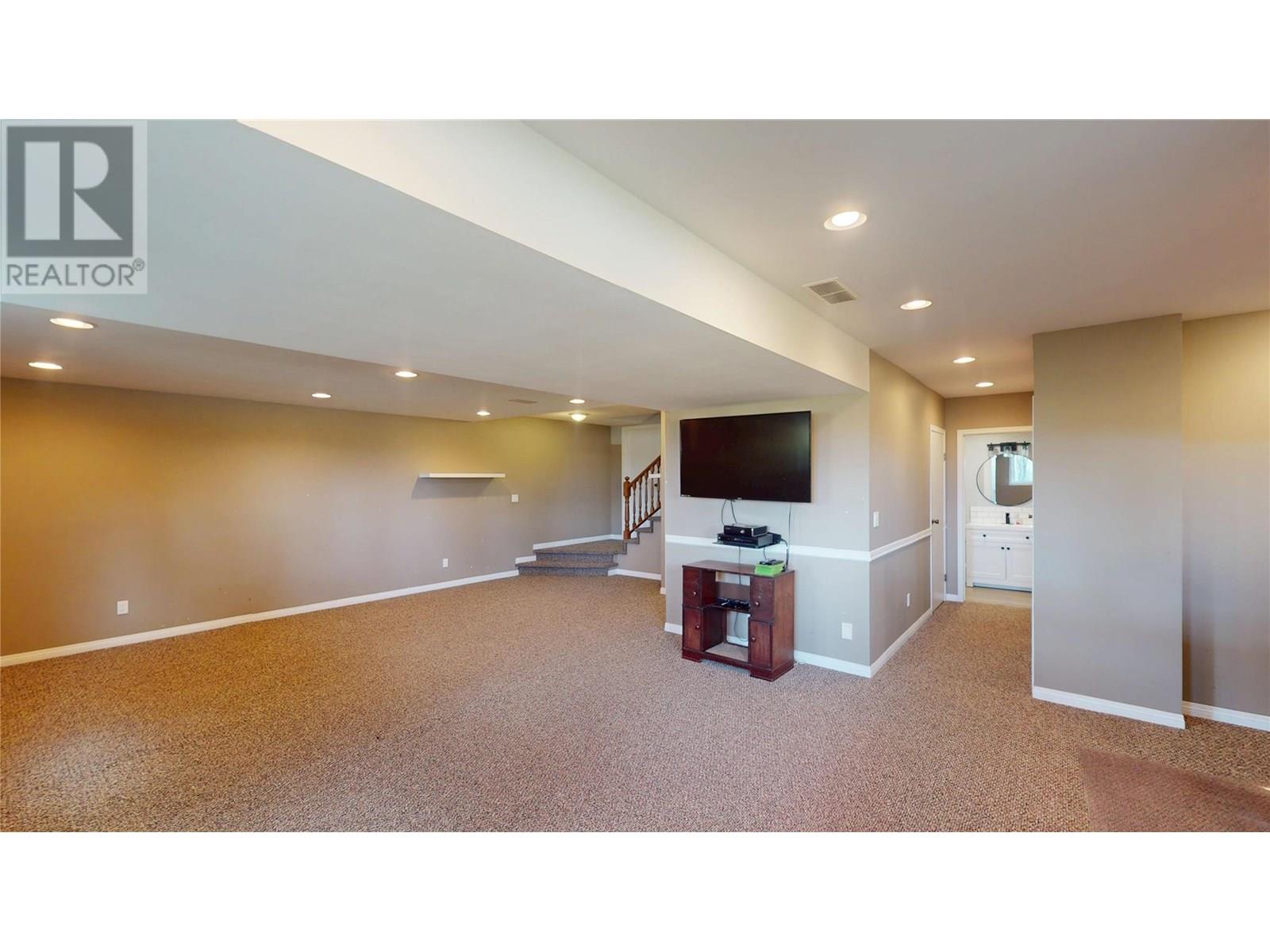717 27th Avenue S, Cranbrook, British Columbia  V1C 3J6 - Photo 36 - 10355333