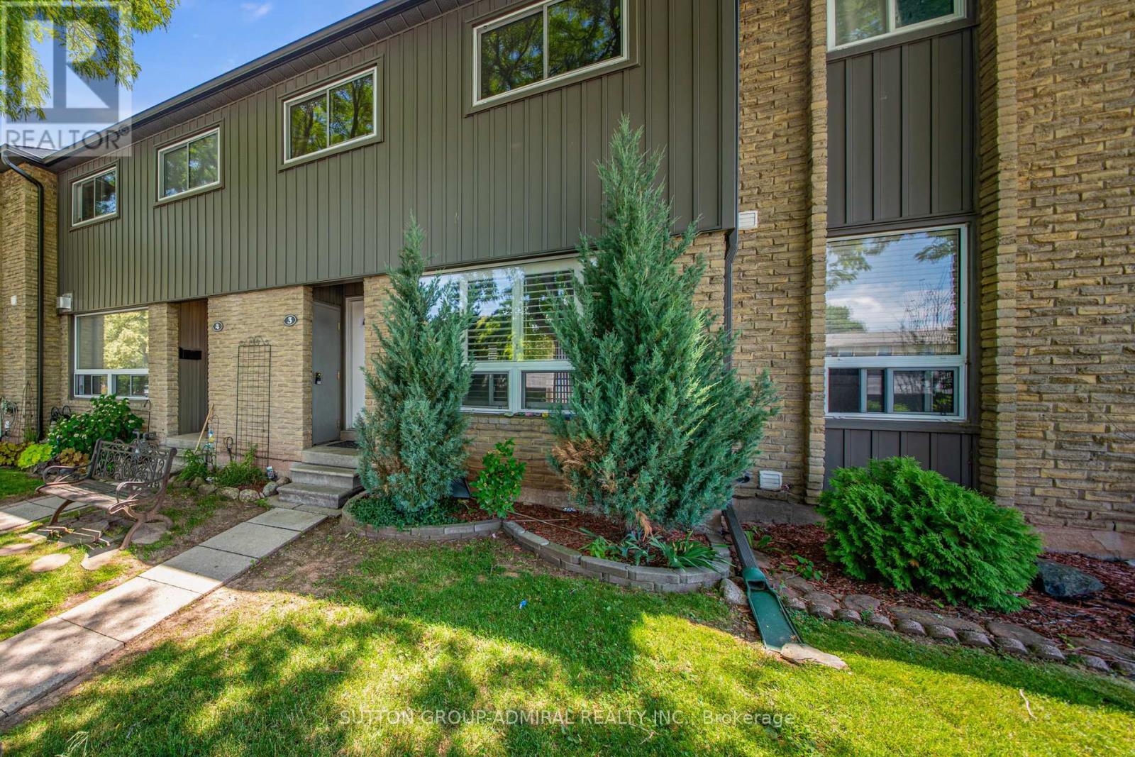 Property at 3 - 1517 ELM ROAD image 3