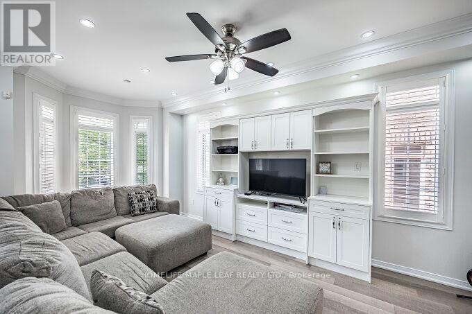 68 Fallmeadow Circle, Brampton, Ontario  L6Y 0Y7 - Photo 12 - W12280060