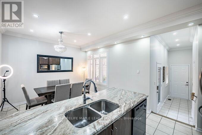 68 Fallmeadow Circle, Brampton, Ontario  L6Y 0Y7 - Photo 18 - W12280060