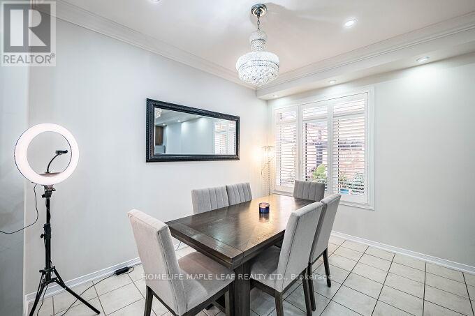 68 Fallmeadow Circle, Brampton, Ontario  L6Y 0Y7 - Photo 19 - W12280060