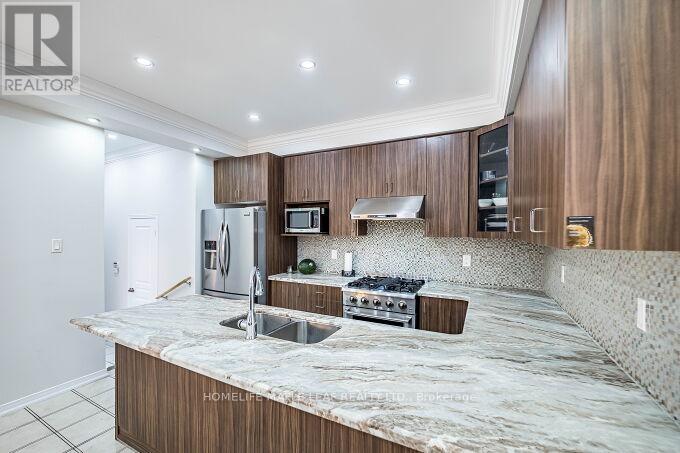 68 Fallmeadow Circle, Brampton, Ontario  L6Y 0Y7 - Photo 20 - W12280060