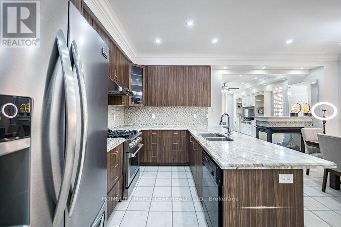 68 Fallmeadow Circle, Brampton, Ontario  L6Y 0Y7 - Photo 23 - W12280060