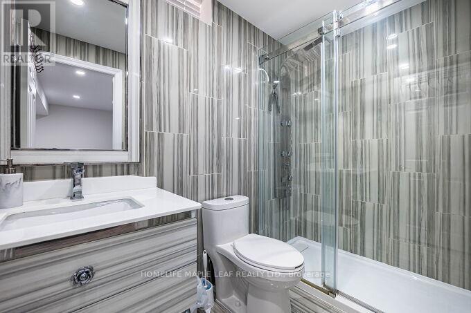 68 Fallmeadow Circle, Brampton, Ontario  L6Y 0Y7 - Photo 46 - W12280060