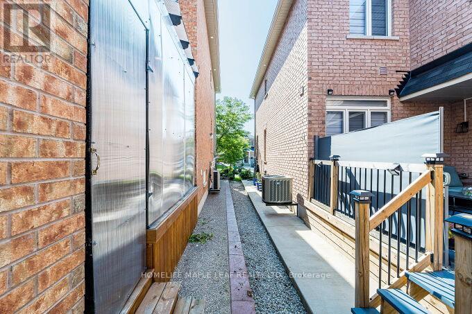 68 Fallmeadow Circle, Brampton, Ontario  L6Y 0Y7 - Photo 47 - W12280060