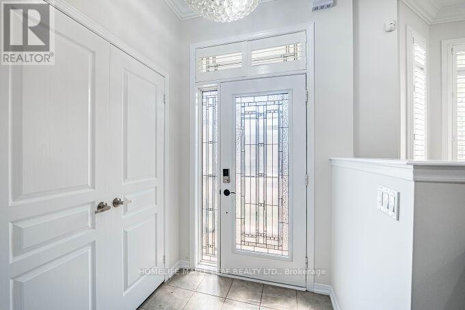 68 Fallmeadow Circle, Brampton, Ontario  L6Y 0Y7 - Photo 6 - W12280060