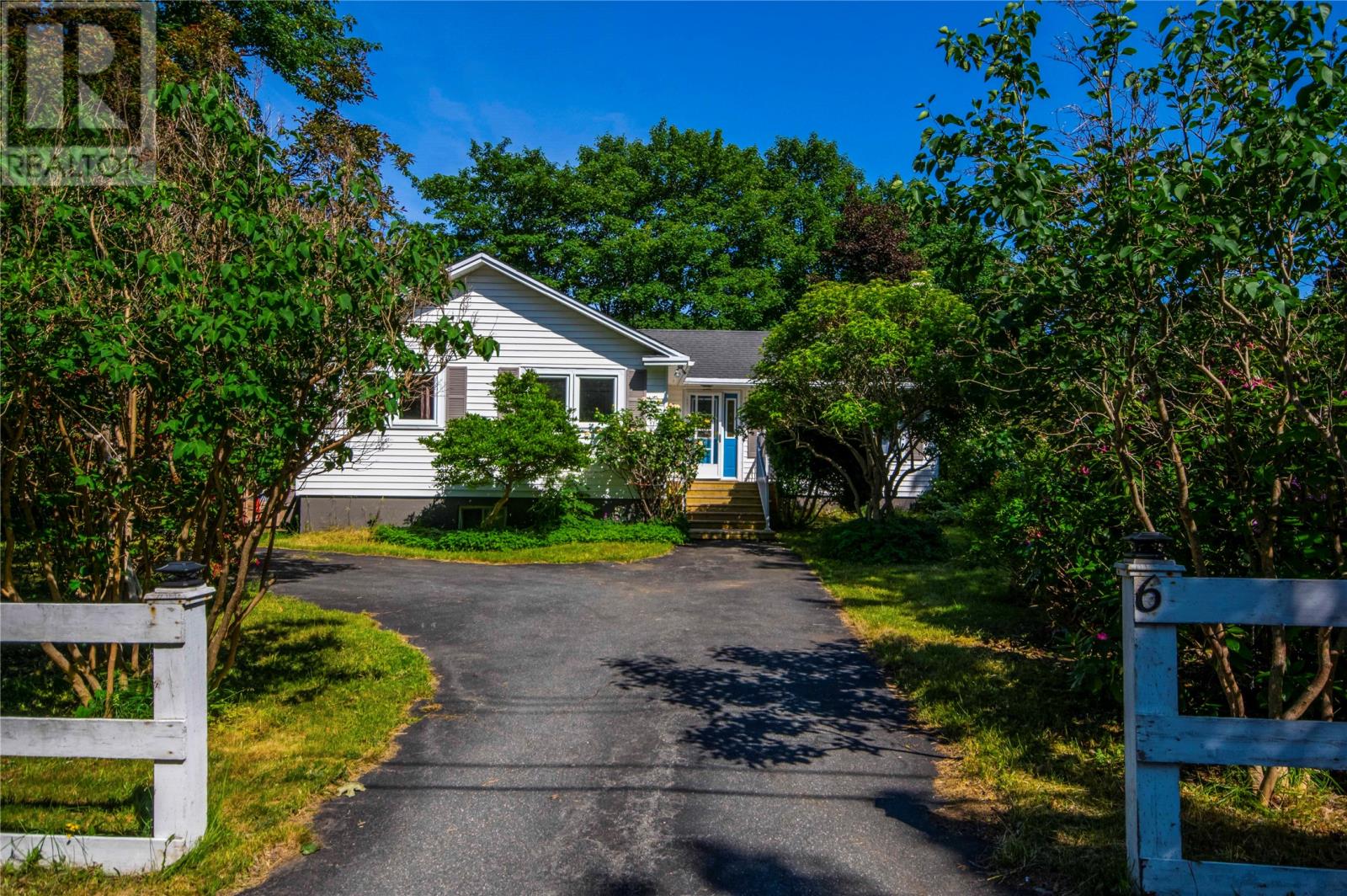 Property at 6 Topsail Beach Road image 3