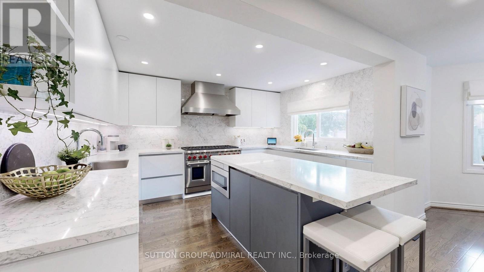 Property at 122 EDMUND SEAGER DRIVE image 1