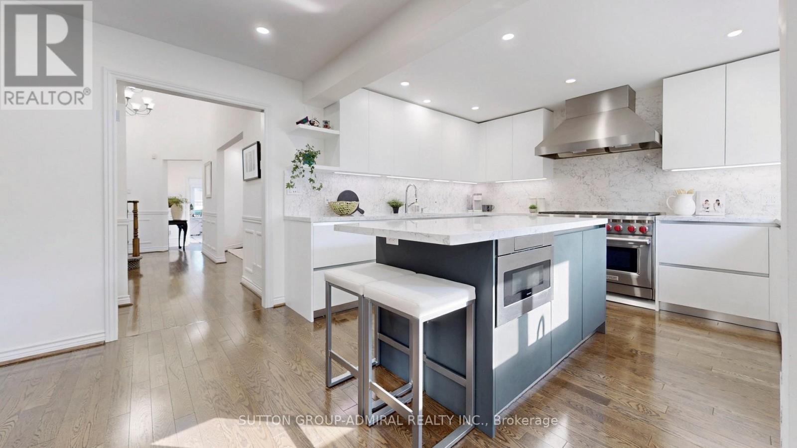 Property at 122 EDMUND SEAGER DRIVE image 2