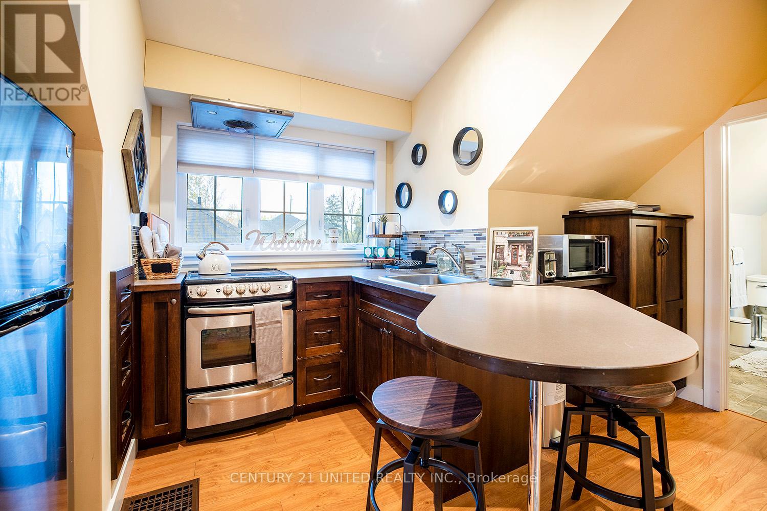 225 Mark Street, Peterborough East, Ontario  K9H 1V1 - Photo 4 - X12280178