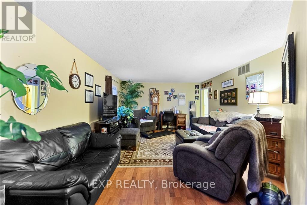 12 Dunn Street, Madawaska Valley, Ontario  K0J 1B0 - Photo 13 - X9517087