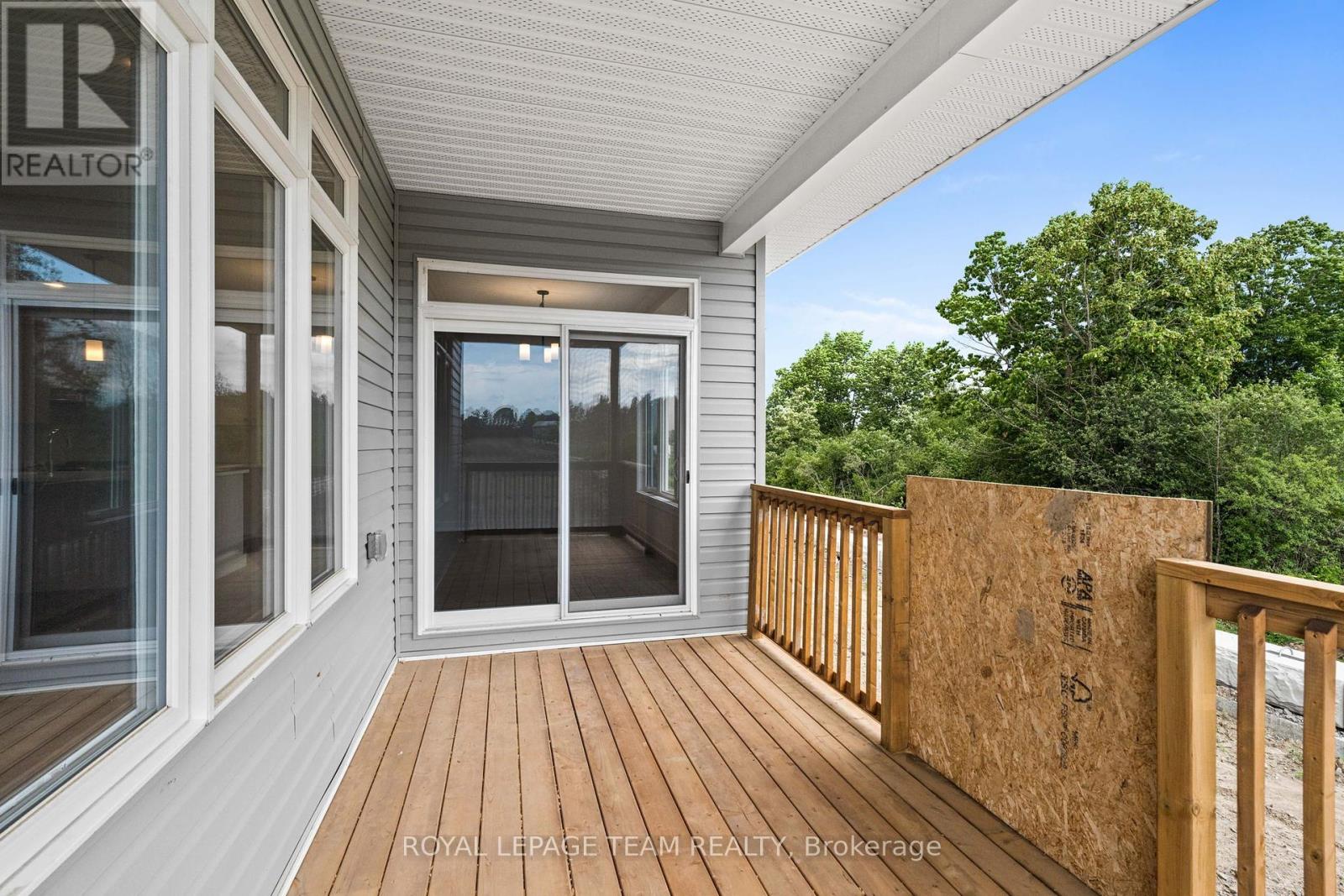 1039 Moore Street, Brockville, Ontario  K6V 7N1 - Photo 40 - X12280244