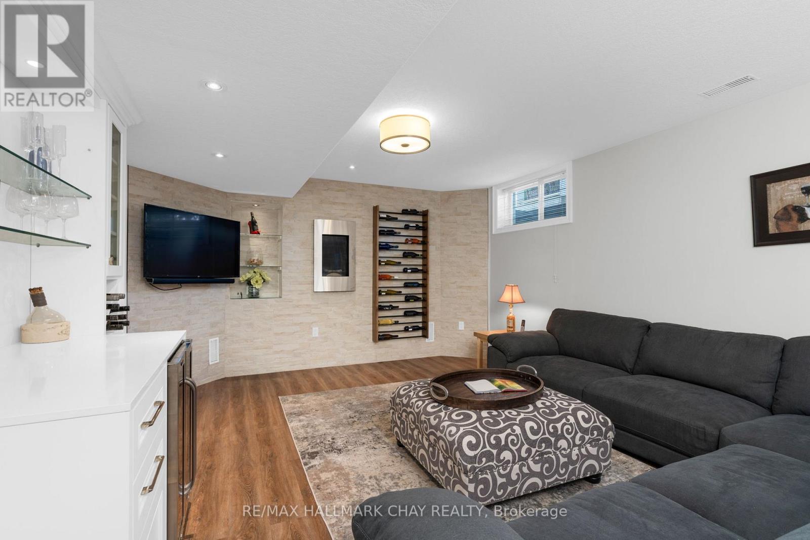 146 Lakeshore Road W, Oro-Medonte, Ontario  L0L 2E0 - Photo 42 - S12280113