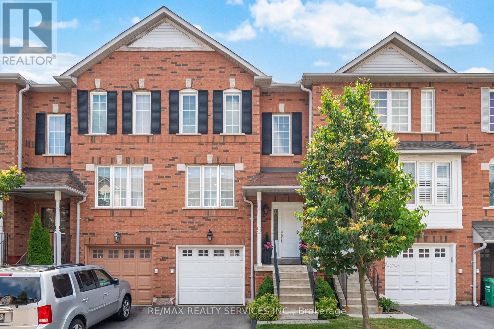 21 - 2 CLAY BRICK COURT, Brampton, Ontario