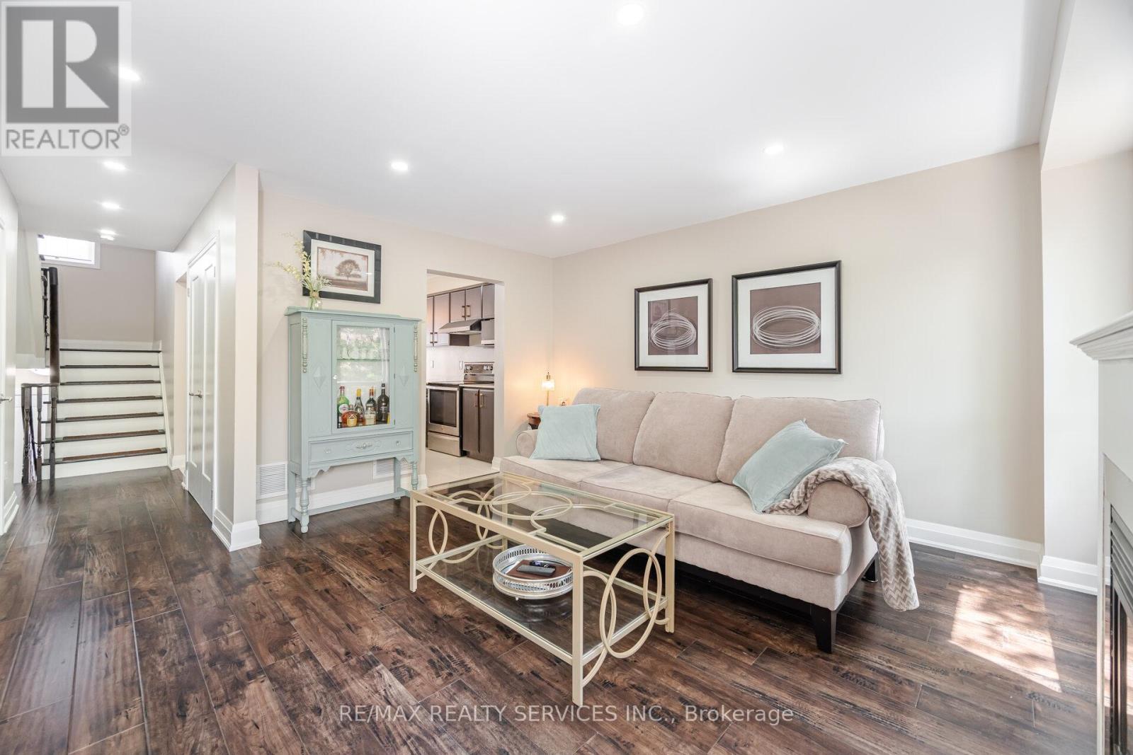 21 - 2 Clay Brick Court, Brampton, Ontario  L6V 4M7 - Photo 3 - W12280090