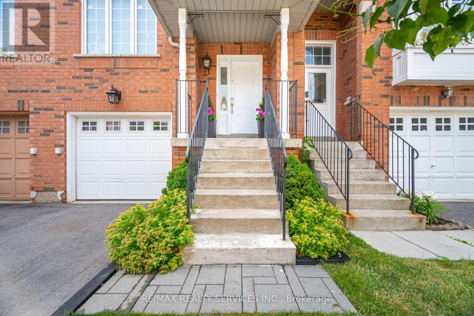 21 - 2 Clay Brick Court, Brampton, Ontario  L6V 4M7 - Photo 37 - W12280090