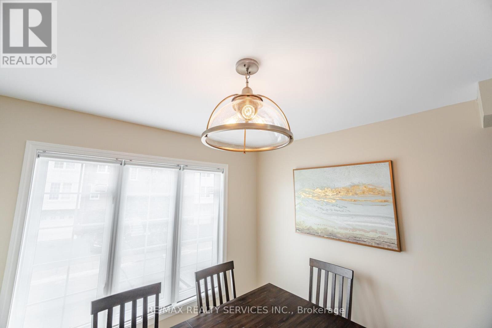 21 - 2 Clay Brick Court, Brampton, Ontario  L6V 4M7 - Photo 7 - W12280090