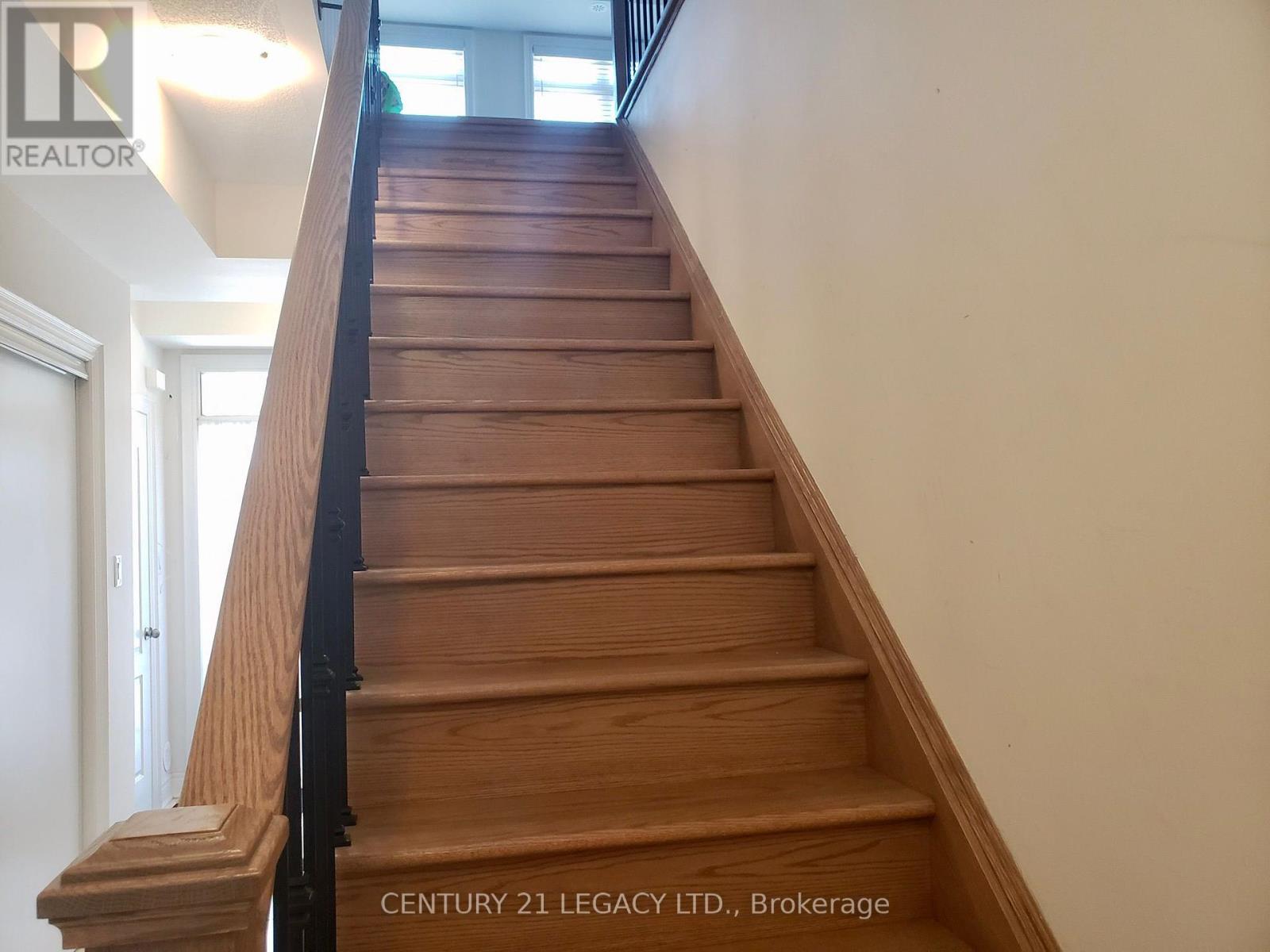1441 Clarriage Court, Milton, Ontario  L9E 1J4 - Photo 5 - W12280135