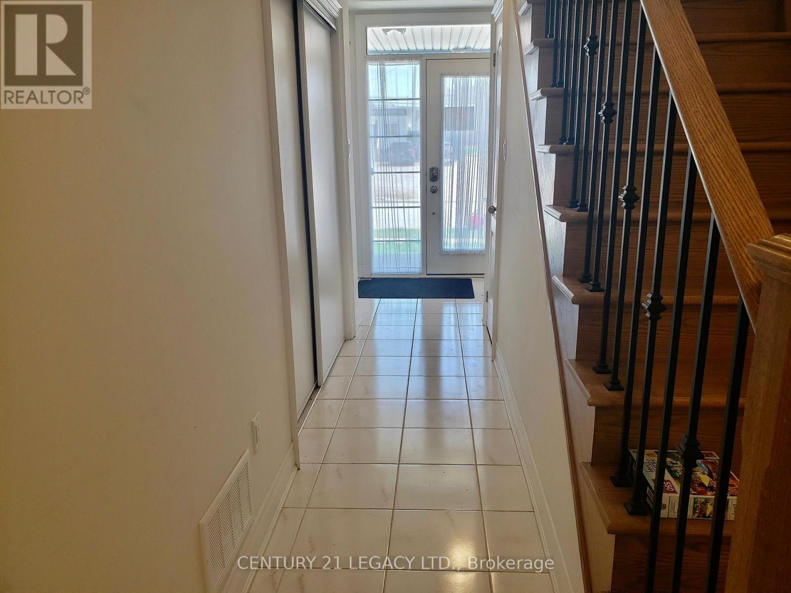 1441 Clarriage Court, Milton, Ontario  L9E 1J4 - Photo 9 - W12280135