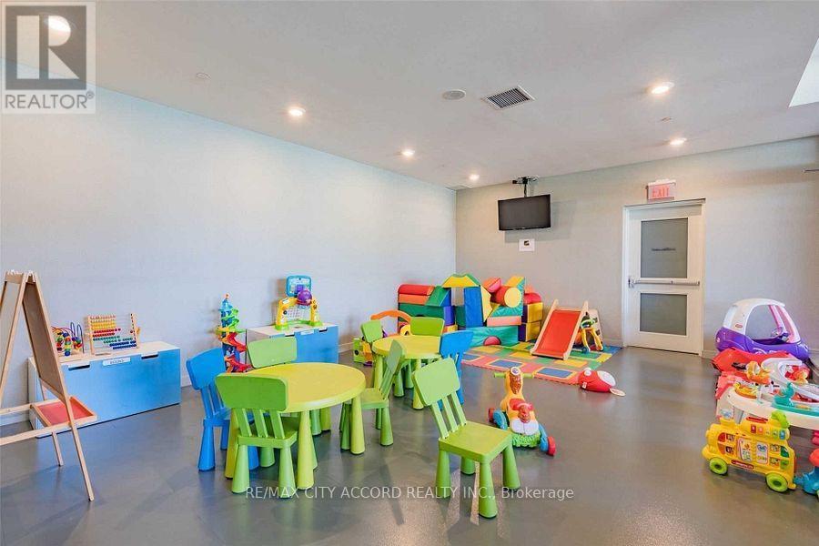 536 - 151 Dan Leckie Way, Toronto, Ontario  M5V 4B2 - Photo 11 - C12280194