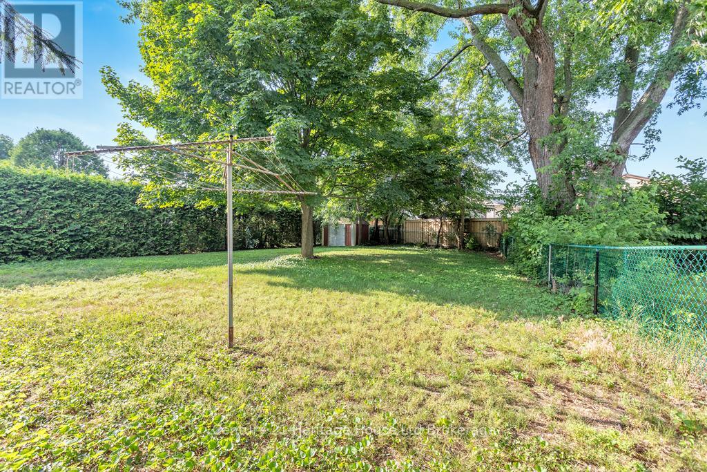 Property at 16 ALBA AVENUE image 3