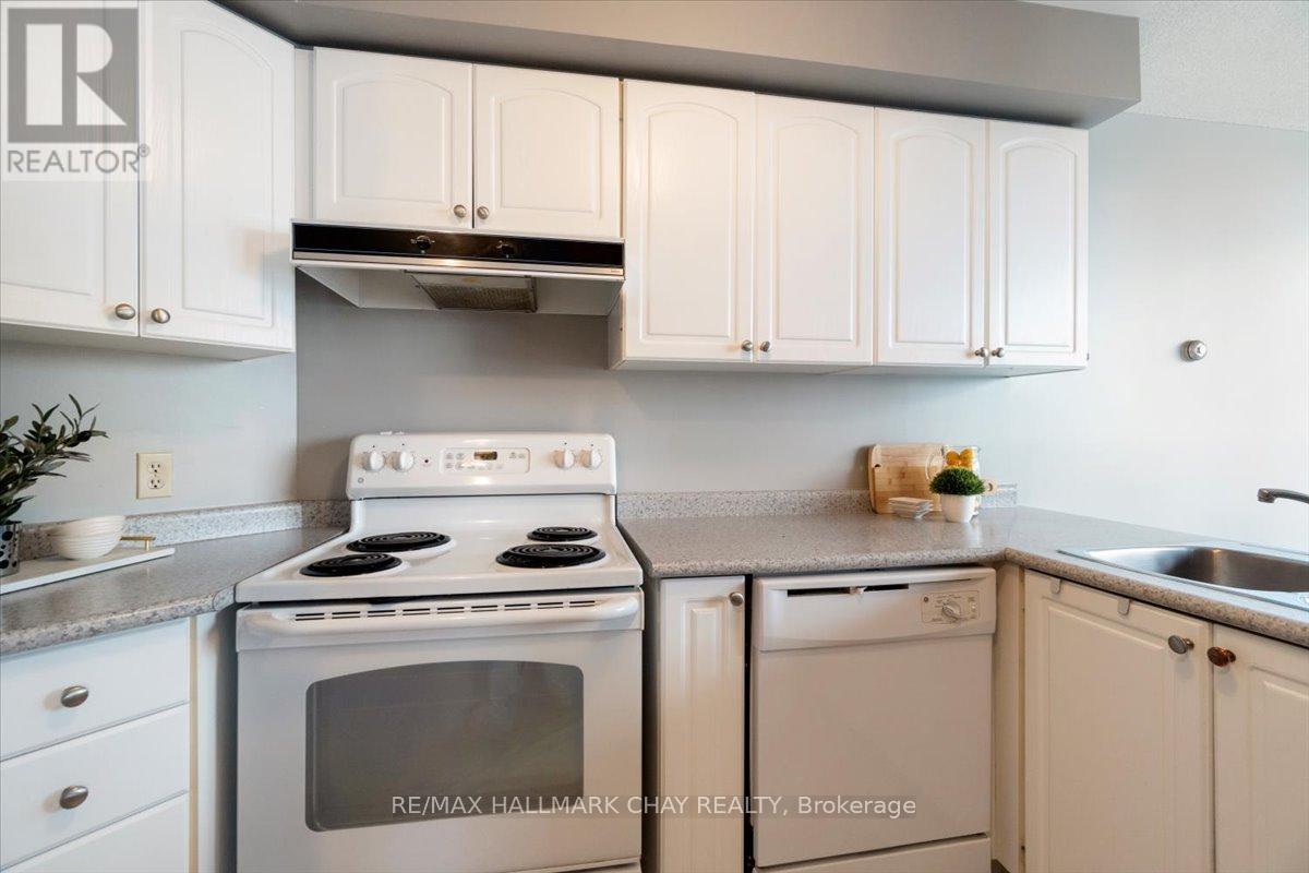 807 - 140 Dunlop Street E, Barrie, Ontario  L4M 6H9 - Photo 9 - S12280158