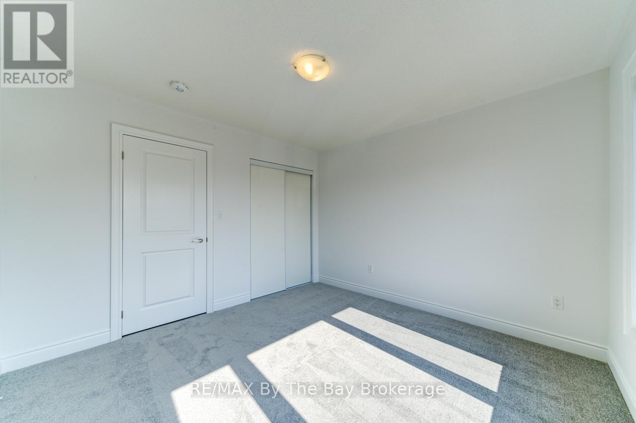 21 Lisa Street, Wasaga Beach, Ontario  L9Z 1J9 - Photo 45 - S12280296